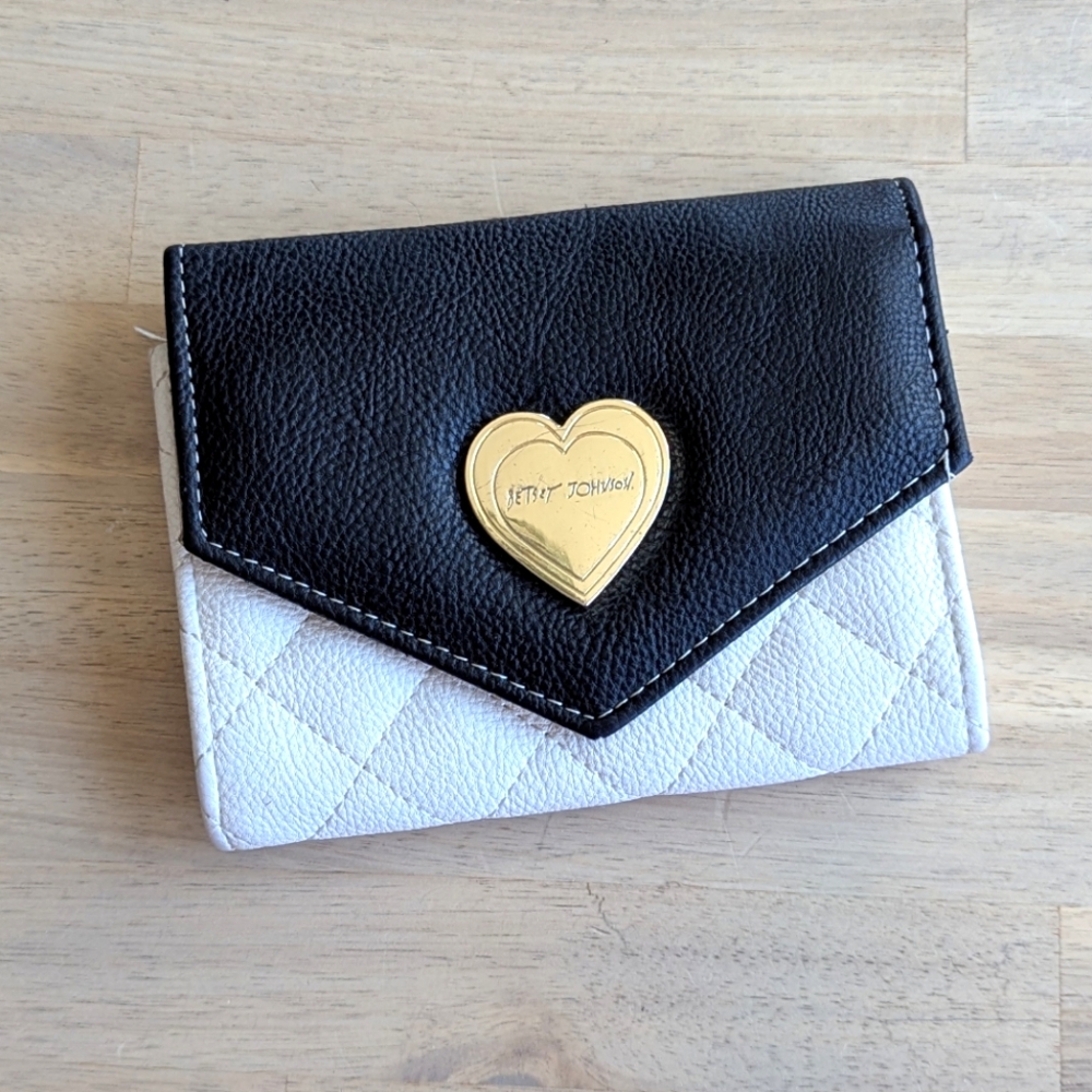 Betsey Johnson Trifold Wallet‎